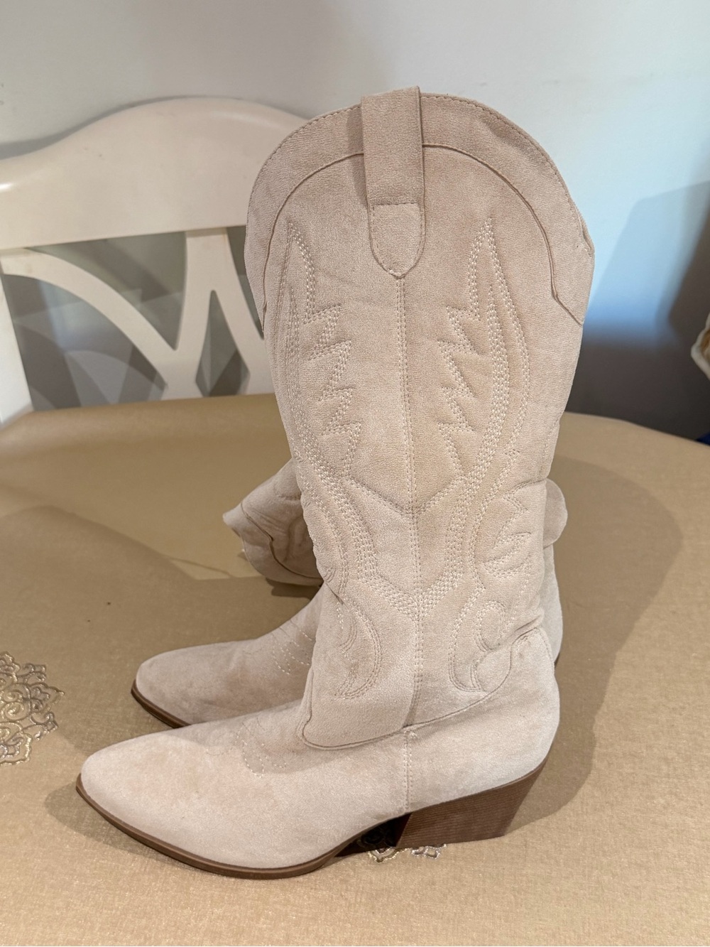 NWT Vivacouture Light Beige textile Western Lace Up Boots